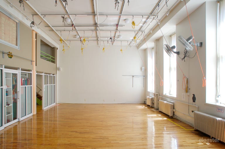  OM Factory Yoga & Aerial Studio 