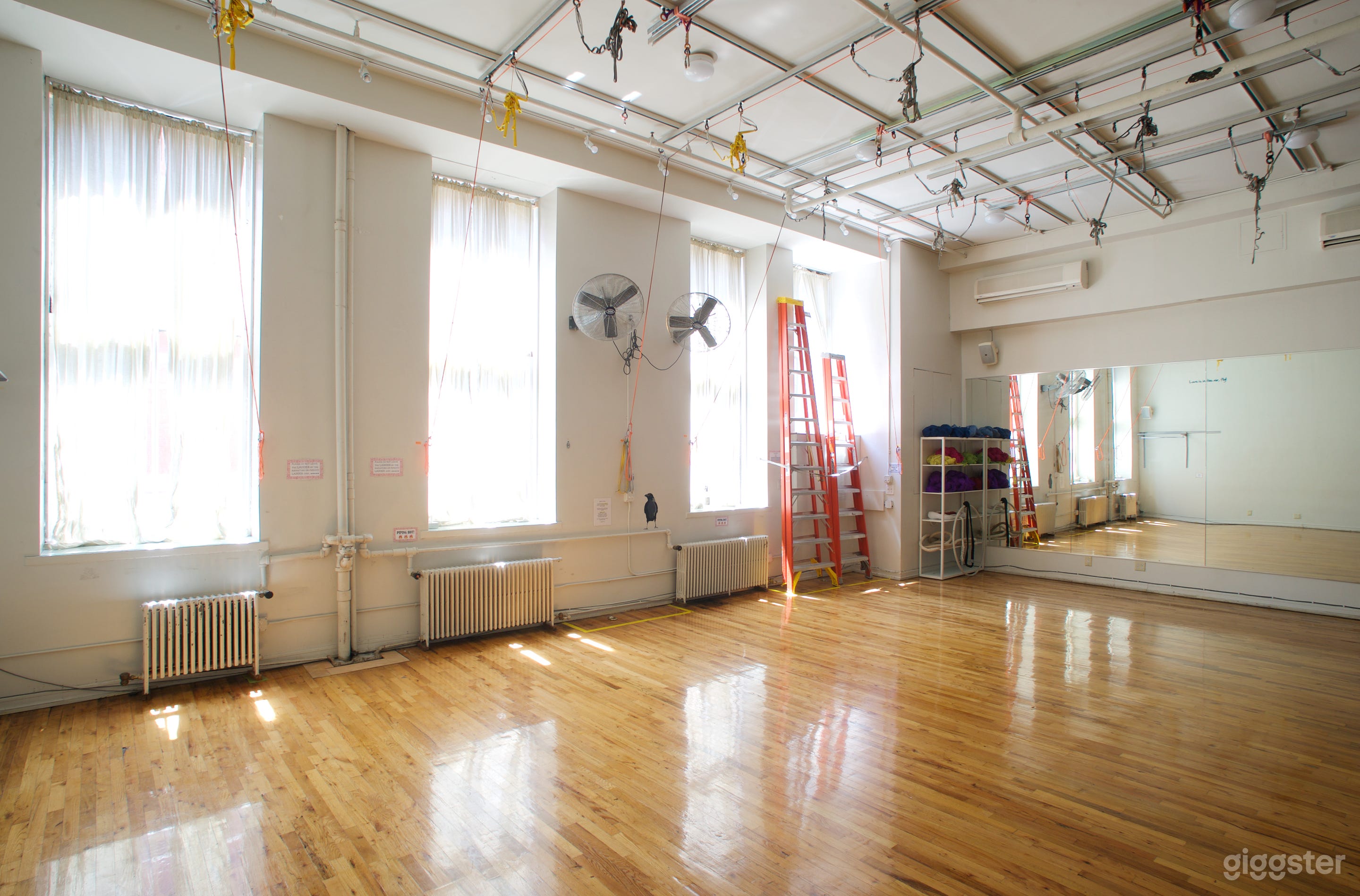 OM Factory Yoga & Aerial Studio Photo 1