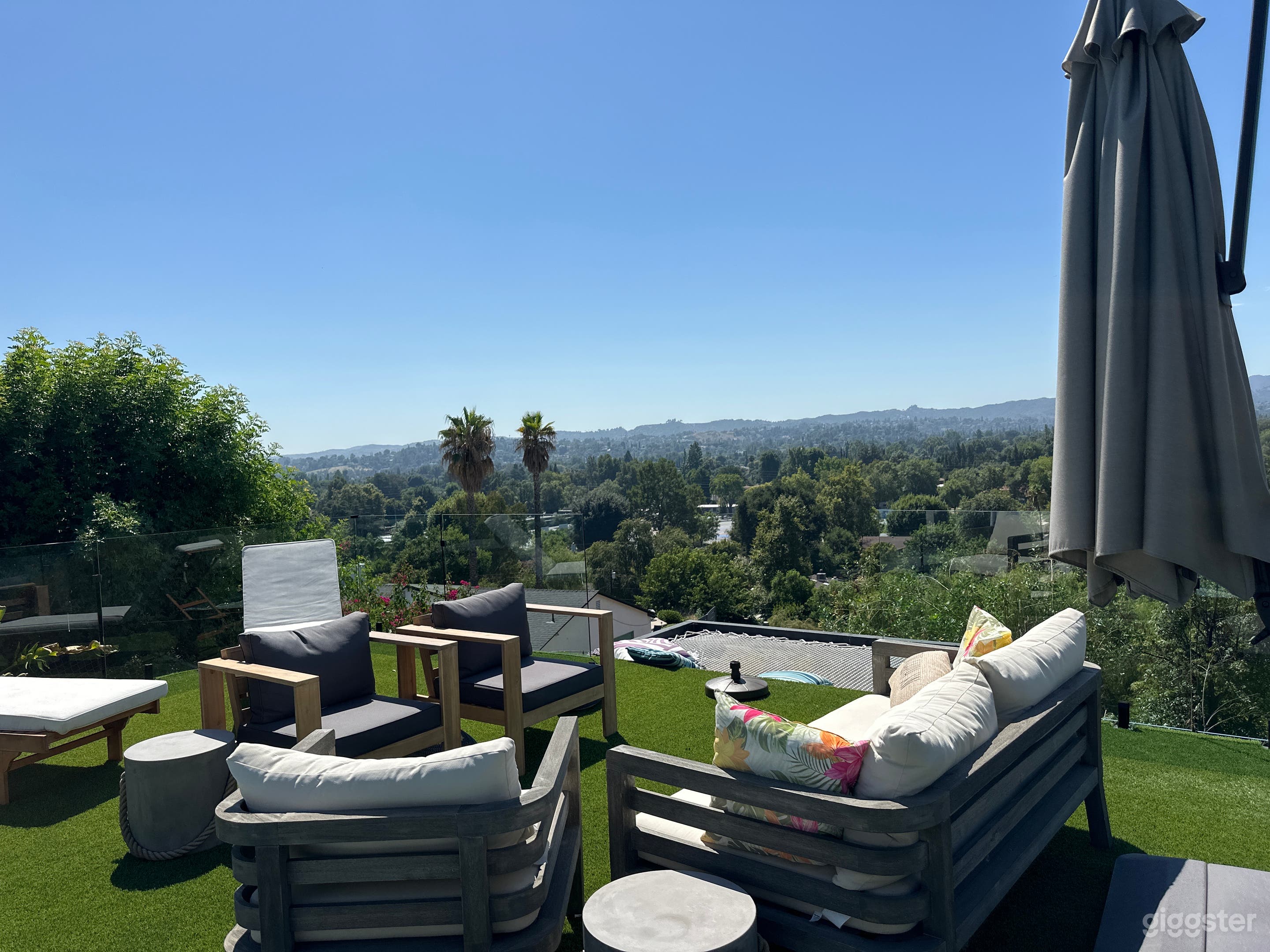 Backyard w/ stunning 180 degree views, Woodland Hills, ca Photo 3