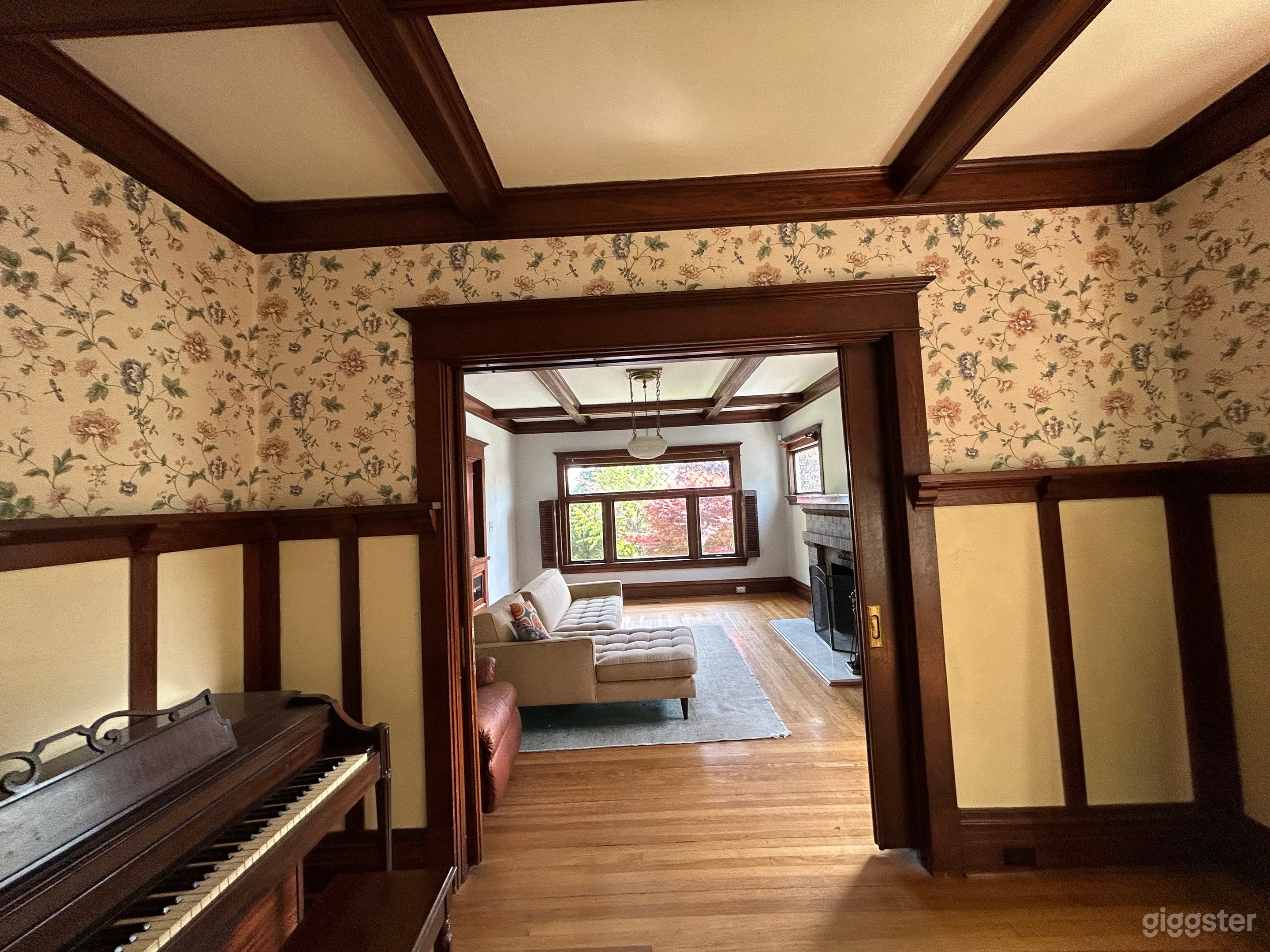 Storybook Ravenna Craftsman with Old Seattle Charm Photo 3