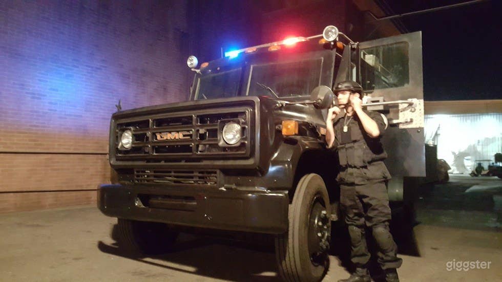 S.W.A.T. Truck 76,006  Photo 2