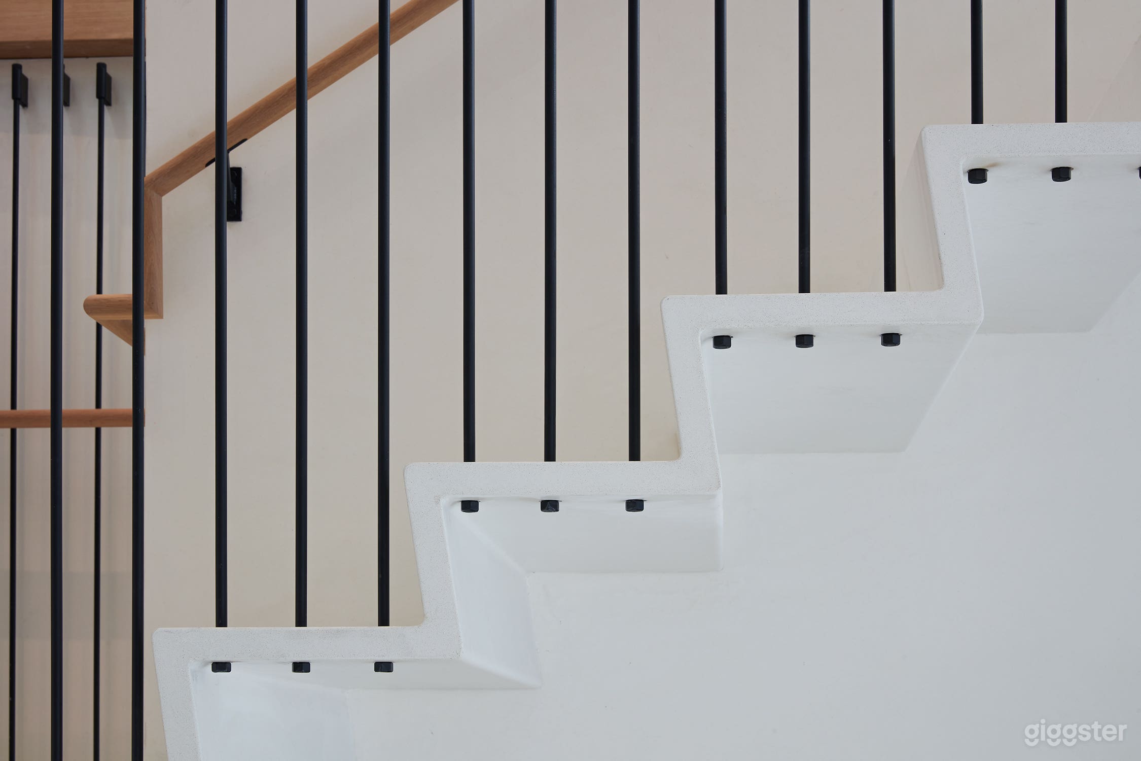 Four One Nine Photo 3