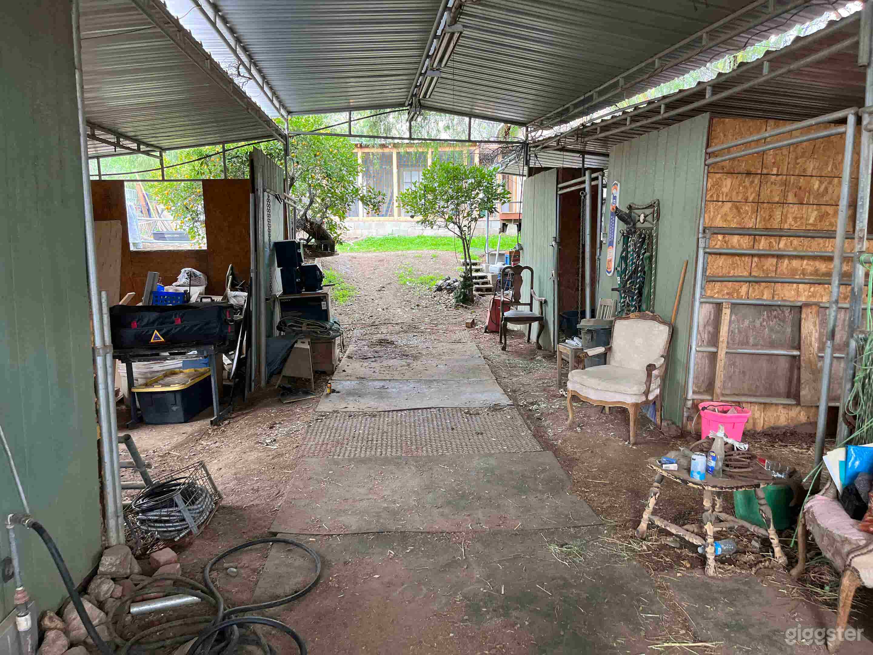 Horse Ranch w/ Dinosaur, Chicken Coop + Many Looks Photo 1