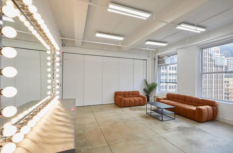  14B Huge Manhattan Studio City Views + Free EQ 