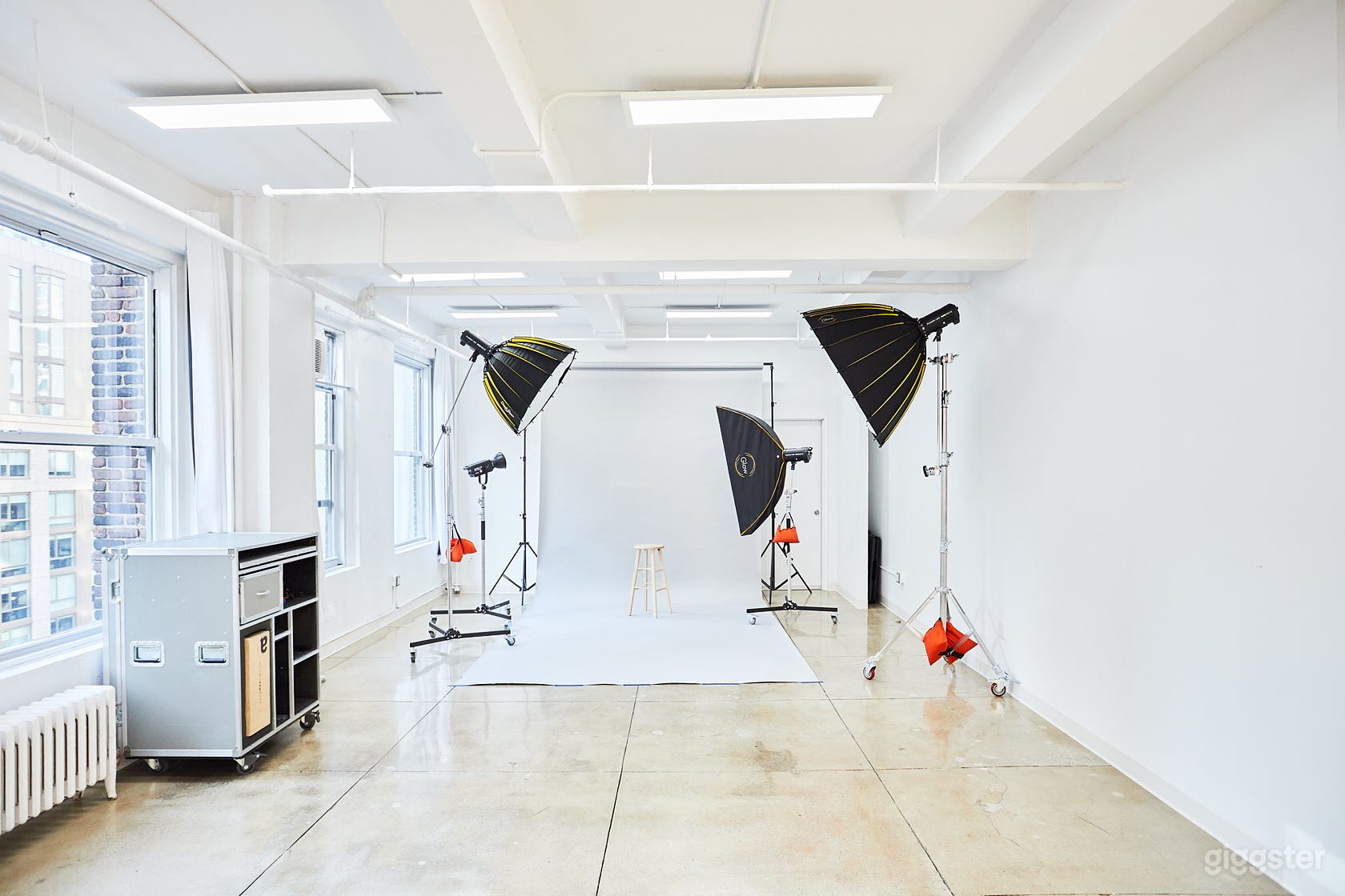 Affordable Manhattan Photo Studio + Free EQ 14B Photo 3