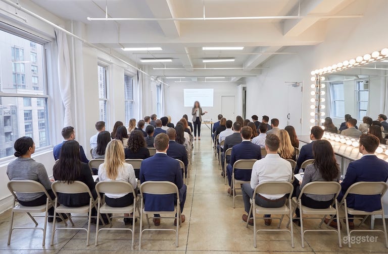  Affordable Manhattan Photo Studio Event Venue 14B 