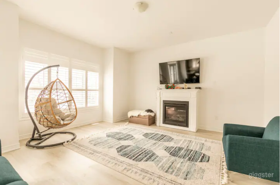 Modern Luxury Mansion Photo 1