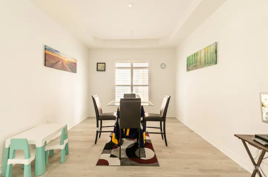 Modern Luxury Mansion Photo 3