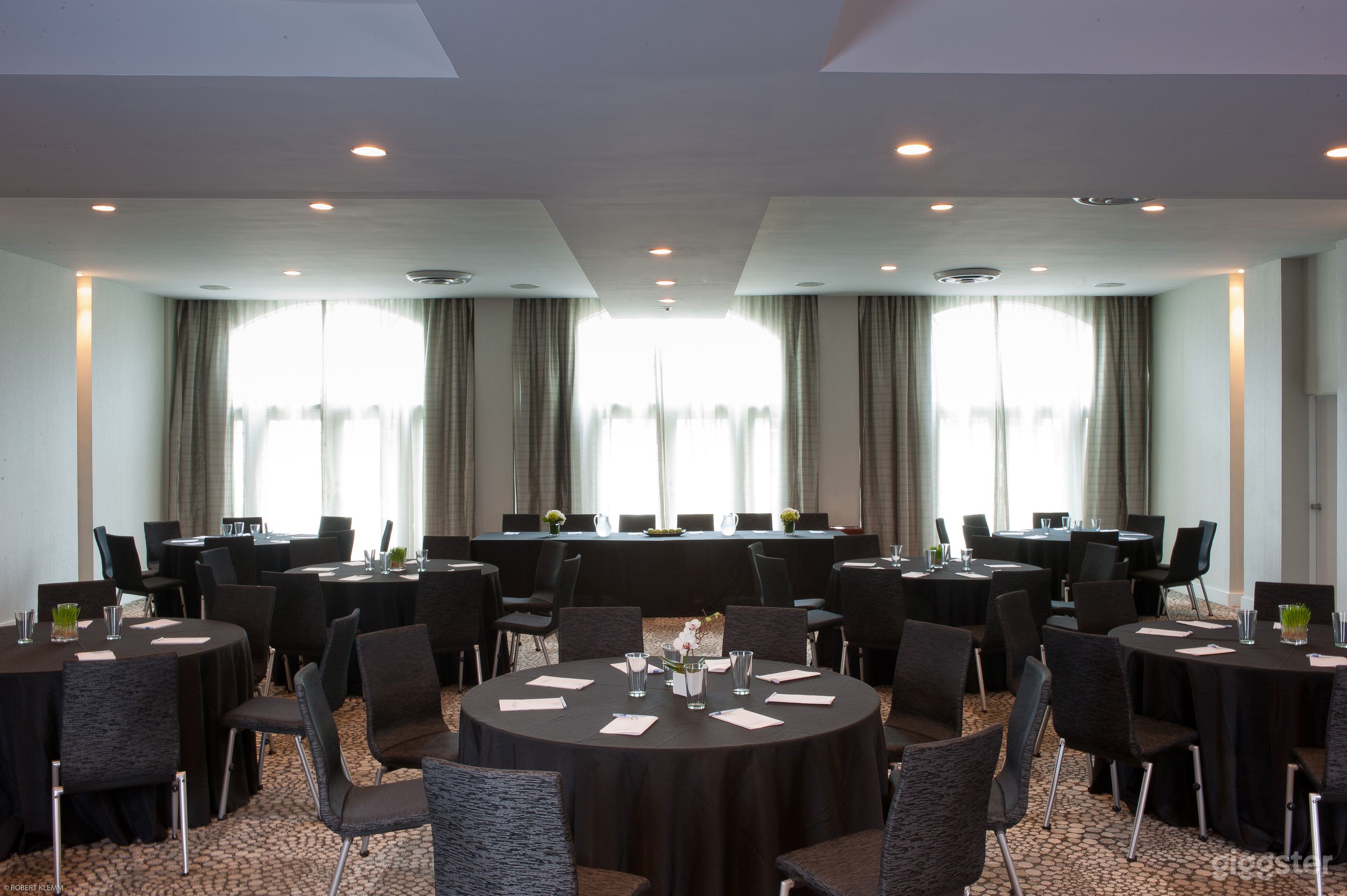 Indoor and Outdoor Event Spaces  Photo 4