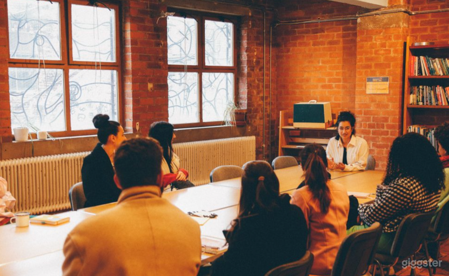 Relaxed Canal Side Room Photo 2