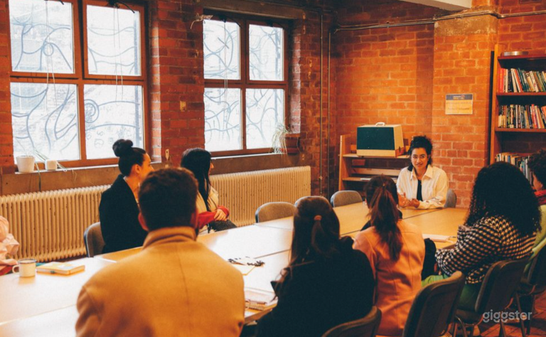  Relaxed Canal Side Room 