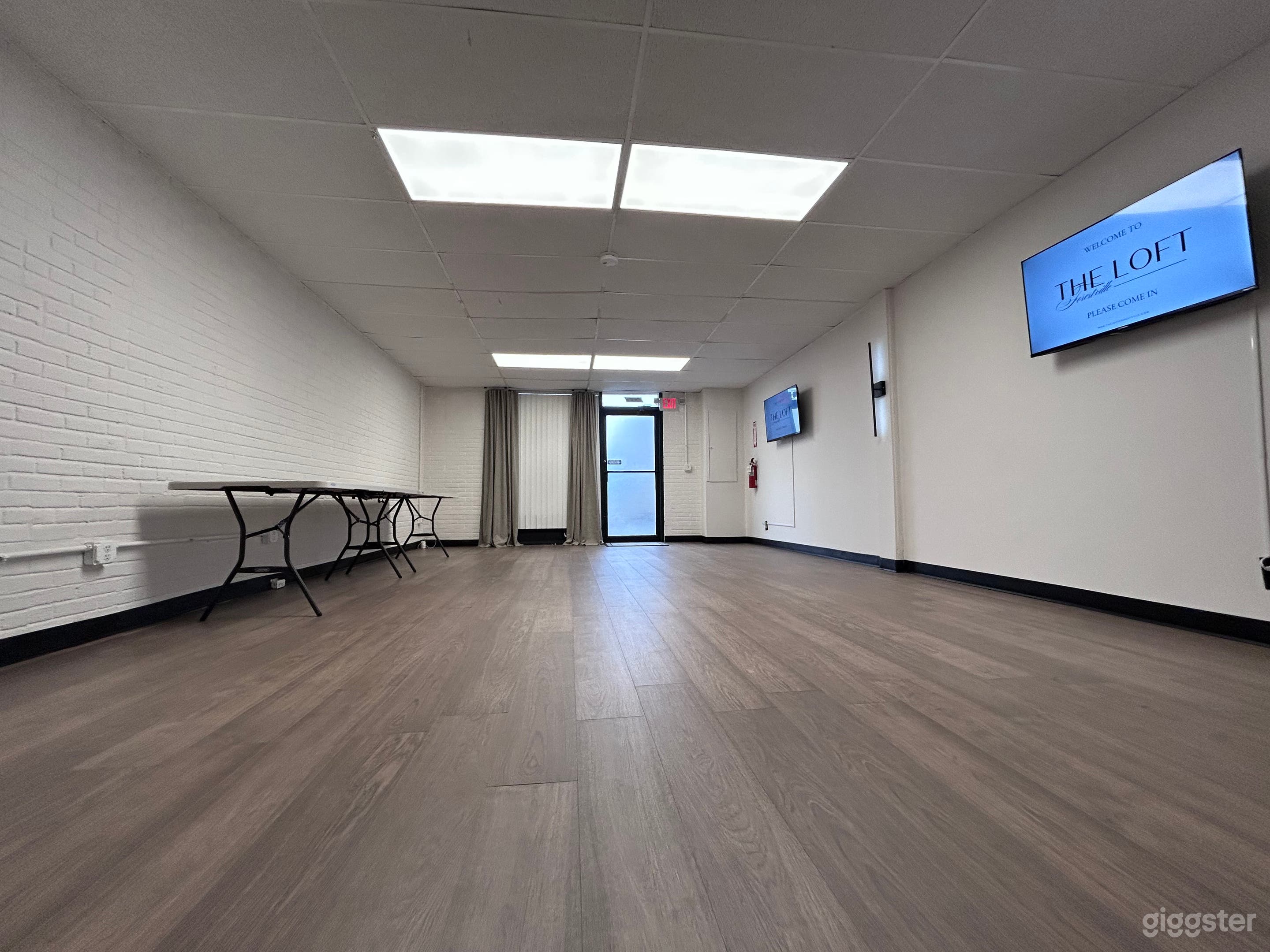 Intimate Meeting Space Perfect For Photography & Workshops. Photo 2