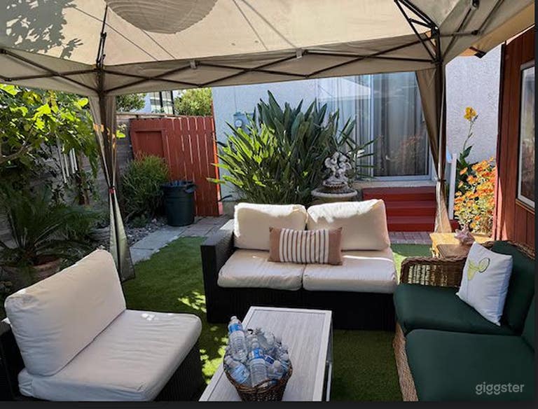  Vibrant Outdoor Event Space 