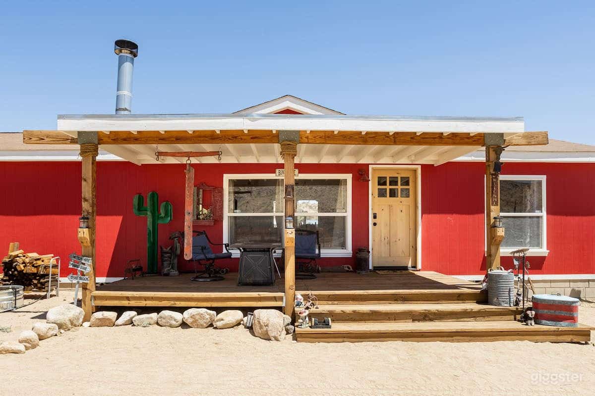 12 Stunning Acres Red House in Yuca Valley Photo 2