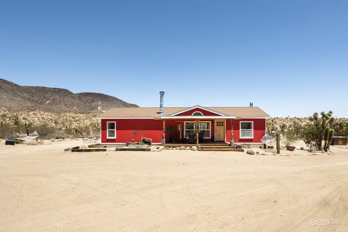 12 Stunning Acres Red House in Yuca Valley Photo 1