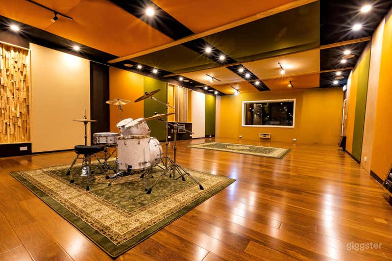  Studio 2 - Empire Music Studios 