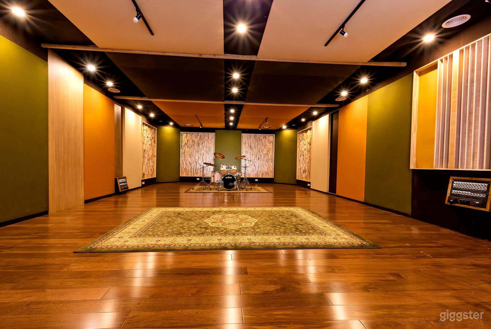 Studio 2 - Empire Music Studios Photo 3