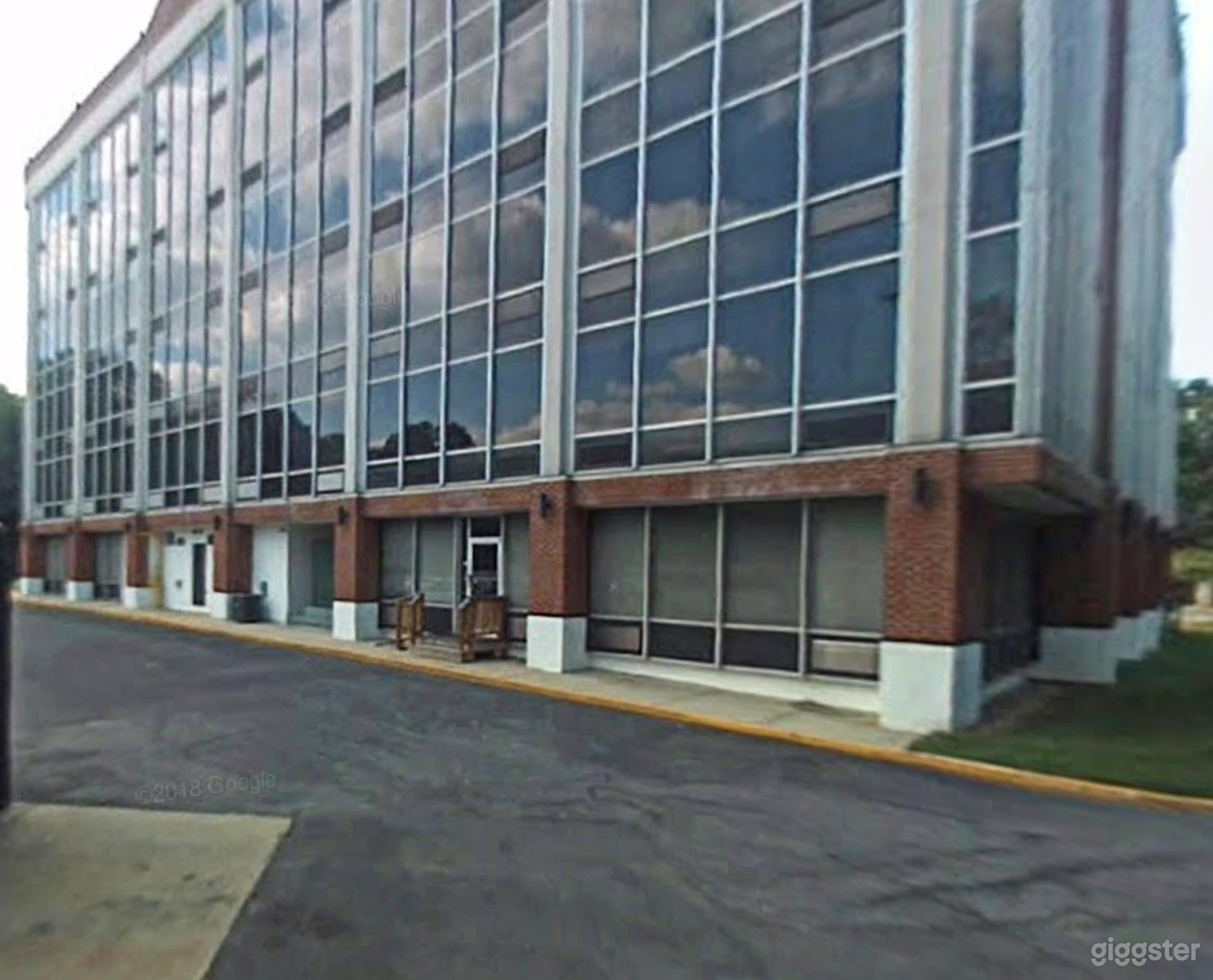 Huge Event Place In Riverdale Photo 2