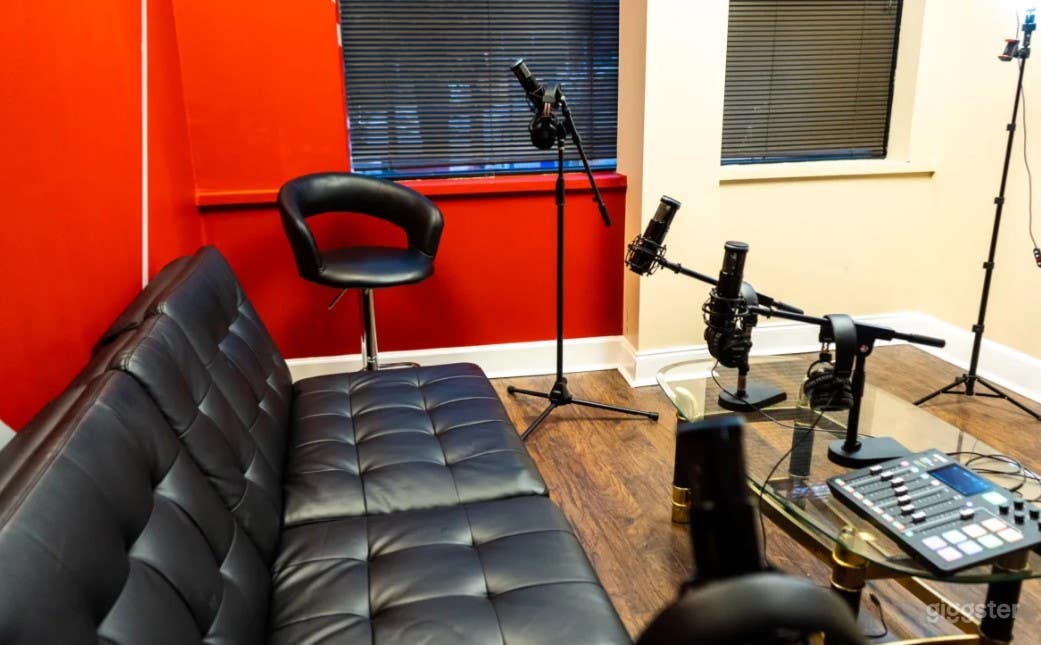 Fully Equipped Podcast Room in Atlanta Photo 4