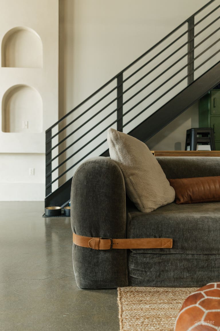  Urban Photo Studio with Ample Natural light 