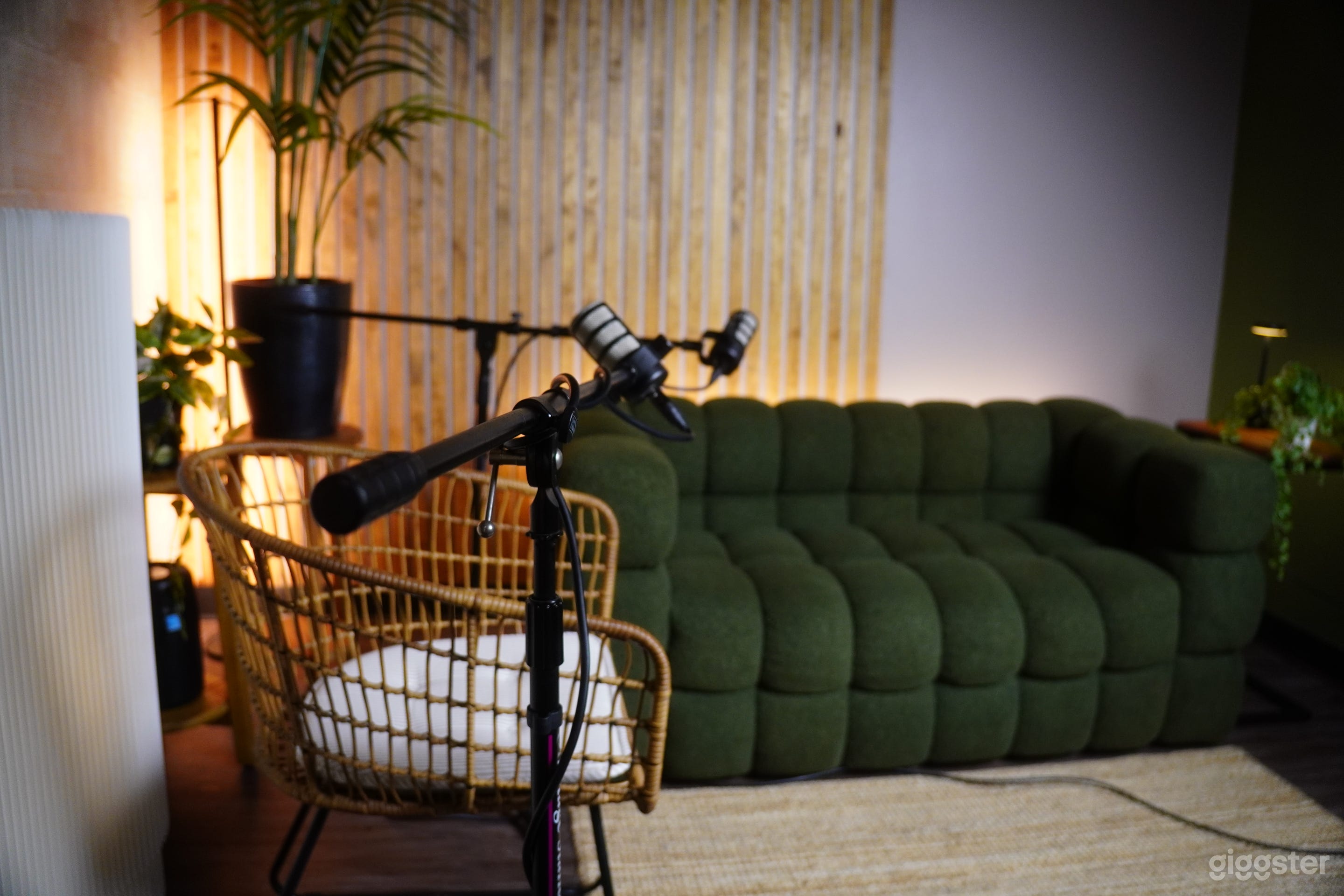 what you se when you and your guest first walk in