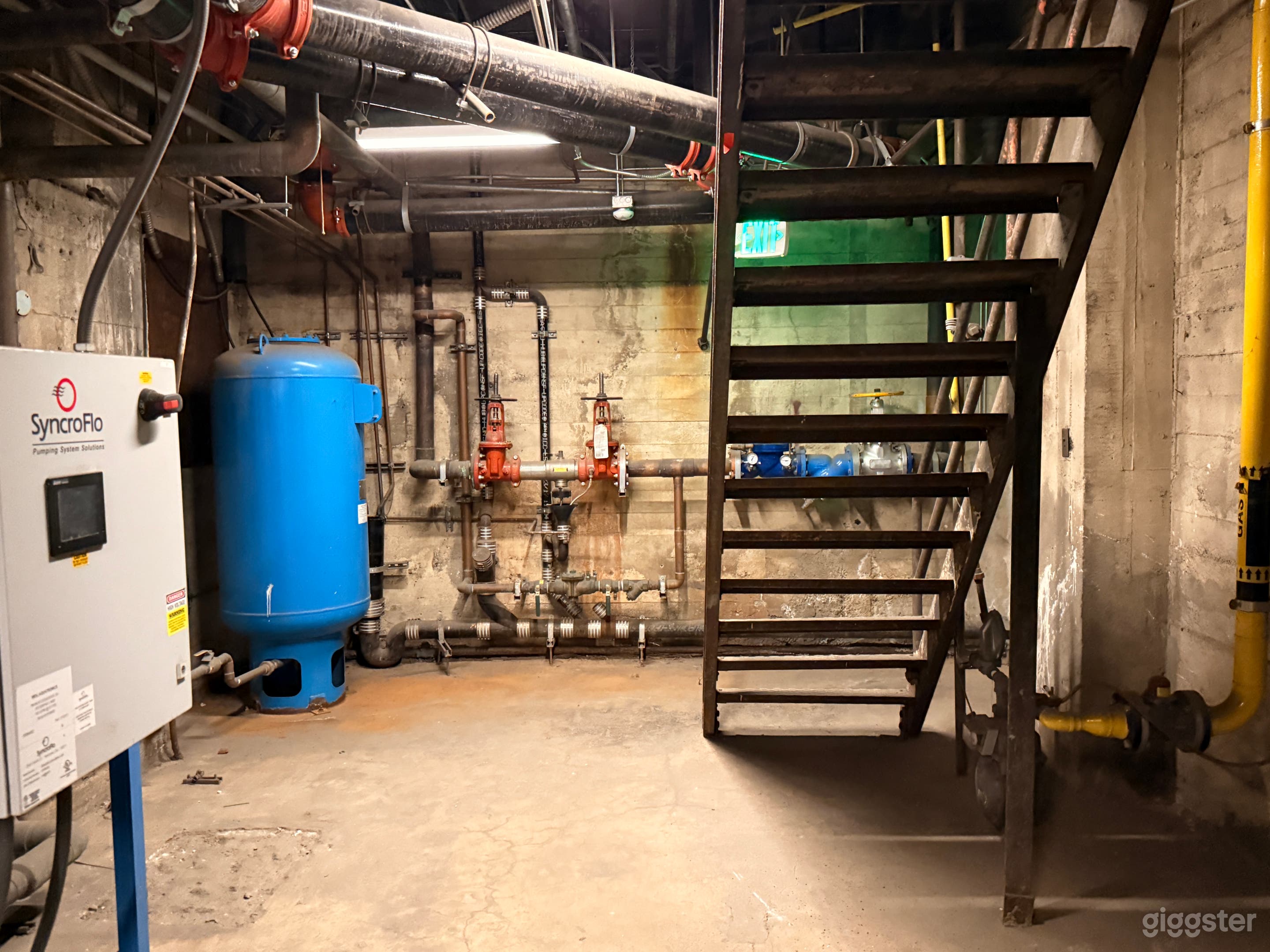  DTLA CREEPY BASEMENT ROOM #161 Photo 1