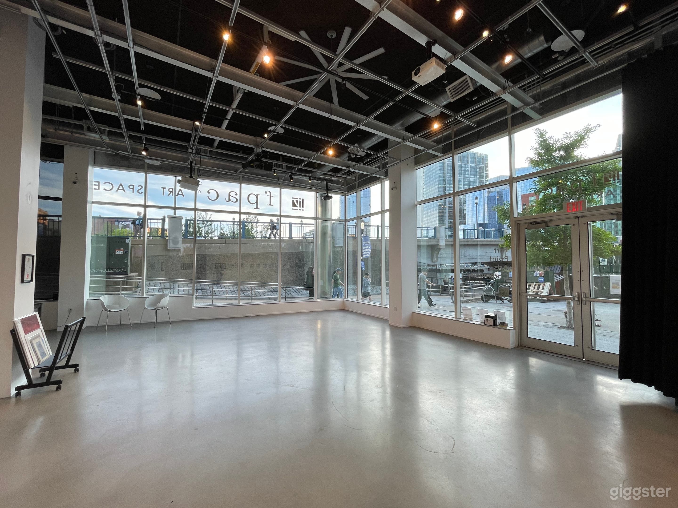 Gorgeous city views, and on Harborwalk!