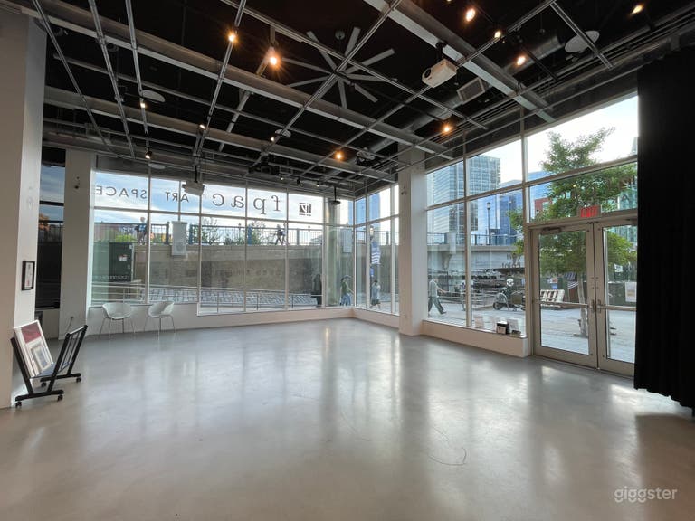  Gorgeous city views, and on Harborwalk! 