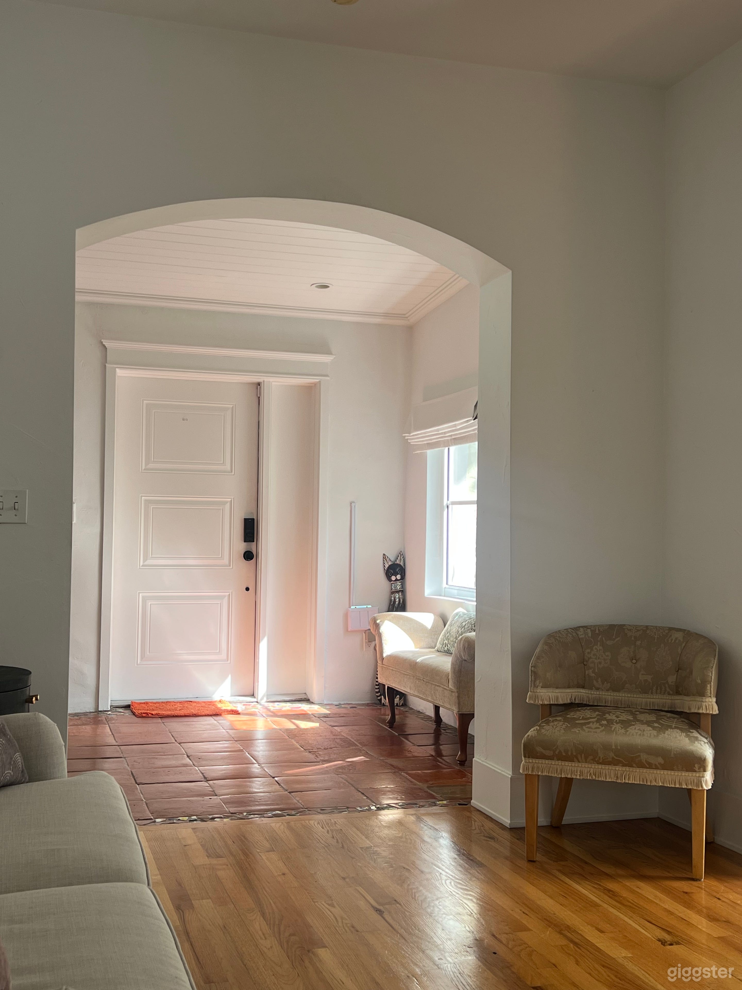 Spanish Style House w/ Midcentury Stylish Interior Photo 3