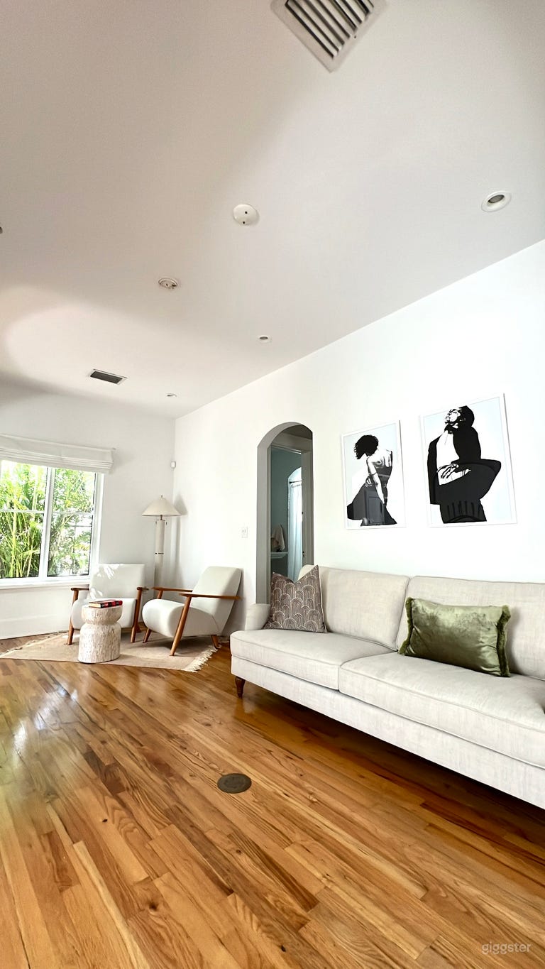  Spanish Style House w/ Midcentury Stylish Interior 