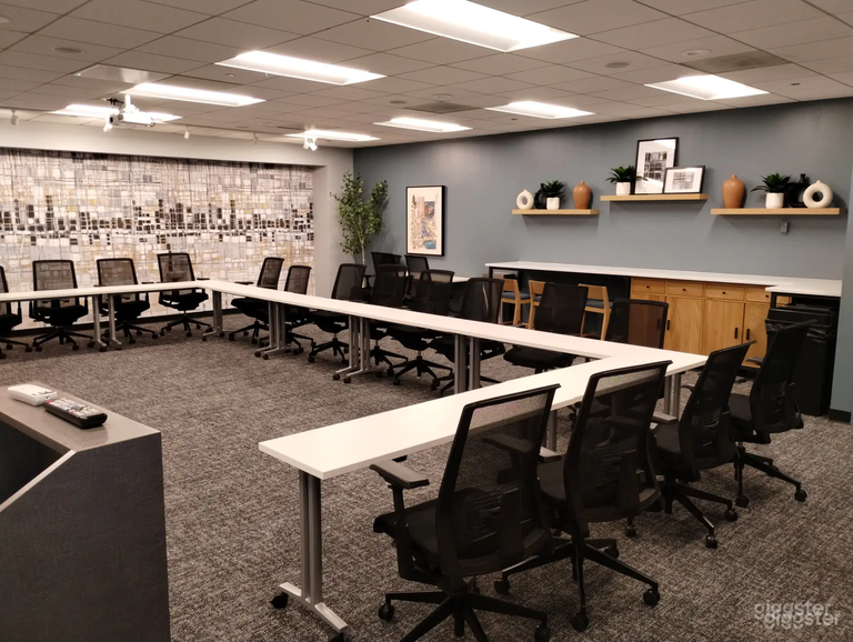 Training/Conference Room for 25 at Chicago O'Hare 
