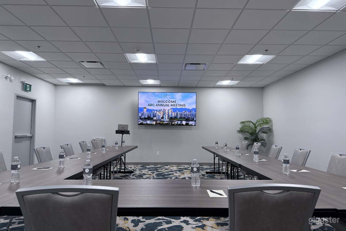 Flexible Event & Production Space | 713 Sq. Ft. Photo 3