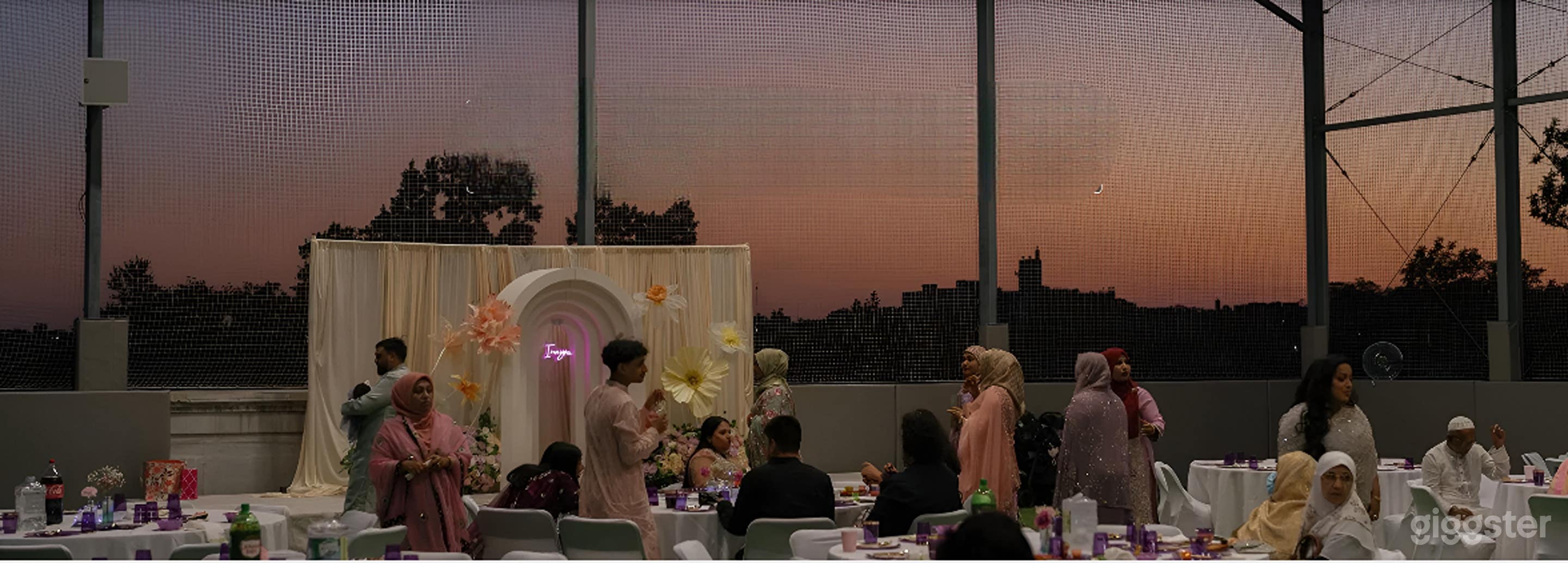 Outdoor Elegance Photo 2