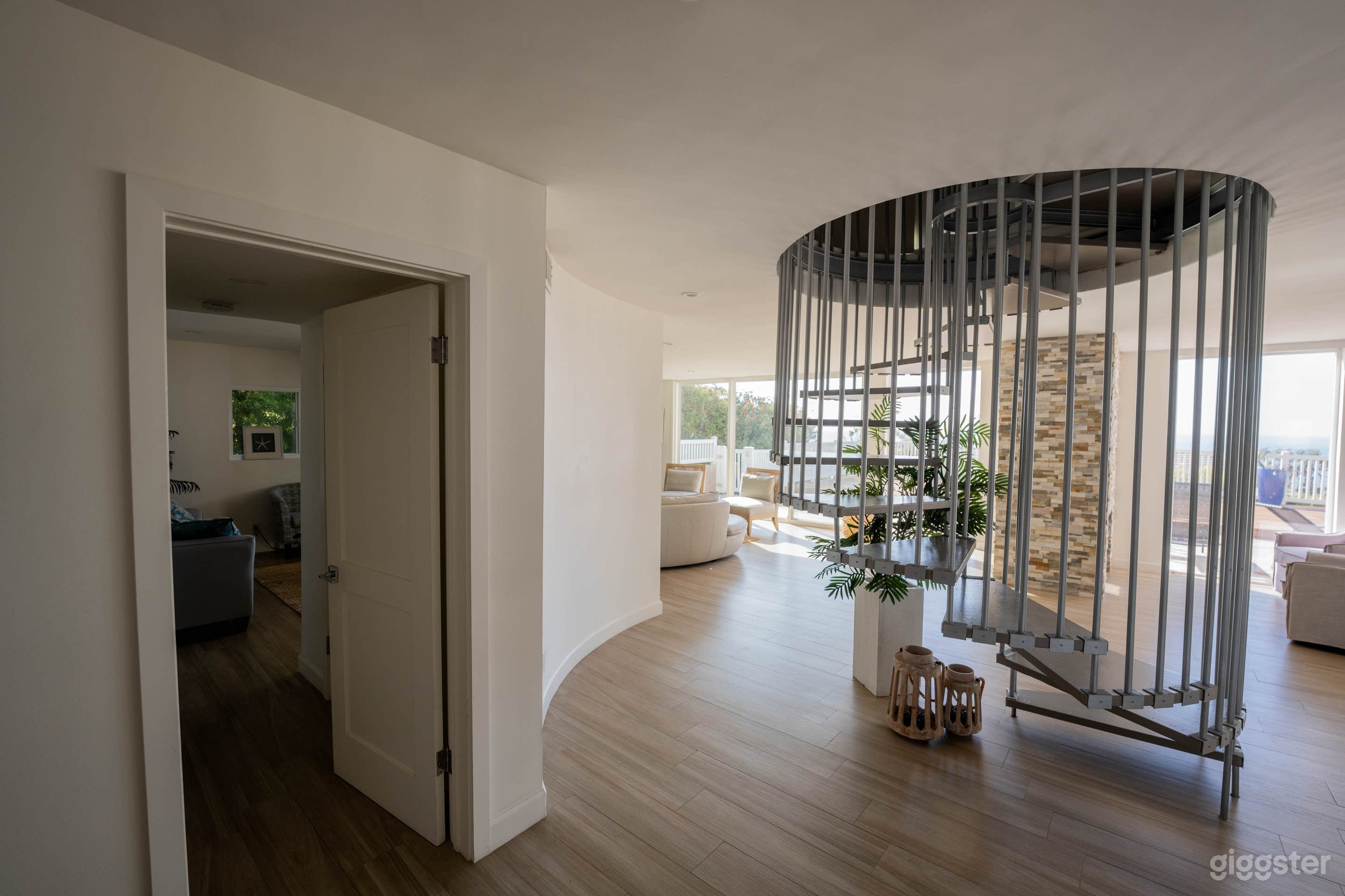 Malibu Rooftop &amp; Large Outdoor Deck with Ocean Views Photo 4