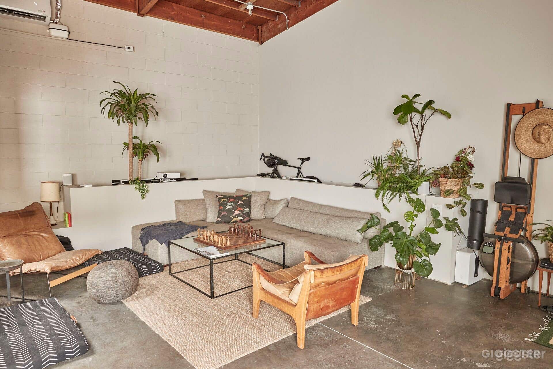 Residential loft-style apartment - set Photo 2