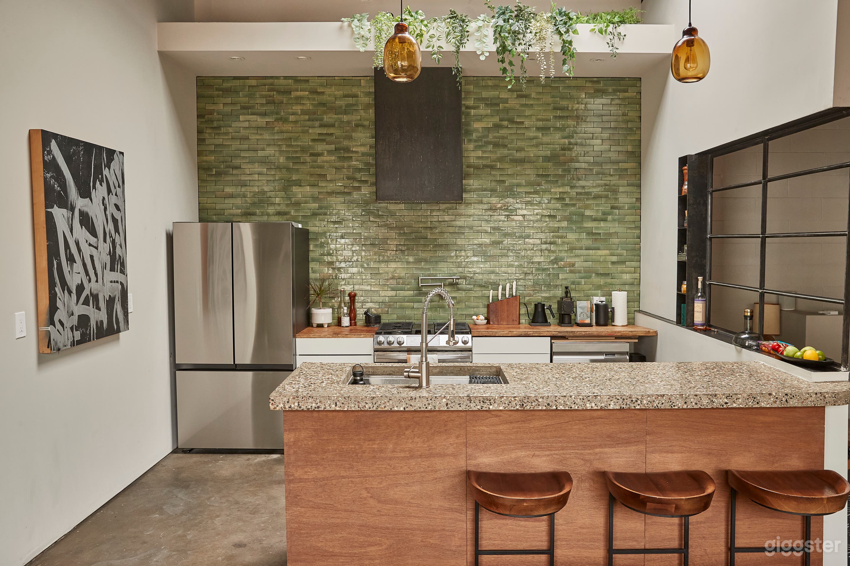 Residential loft-style apartment - set Photo 4