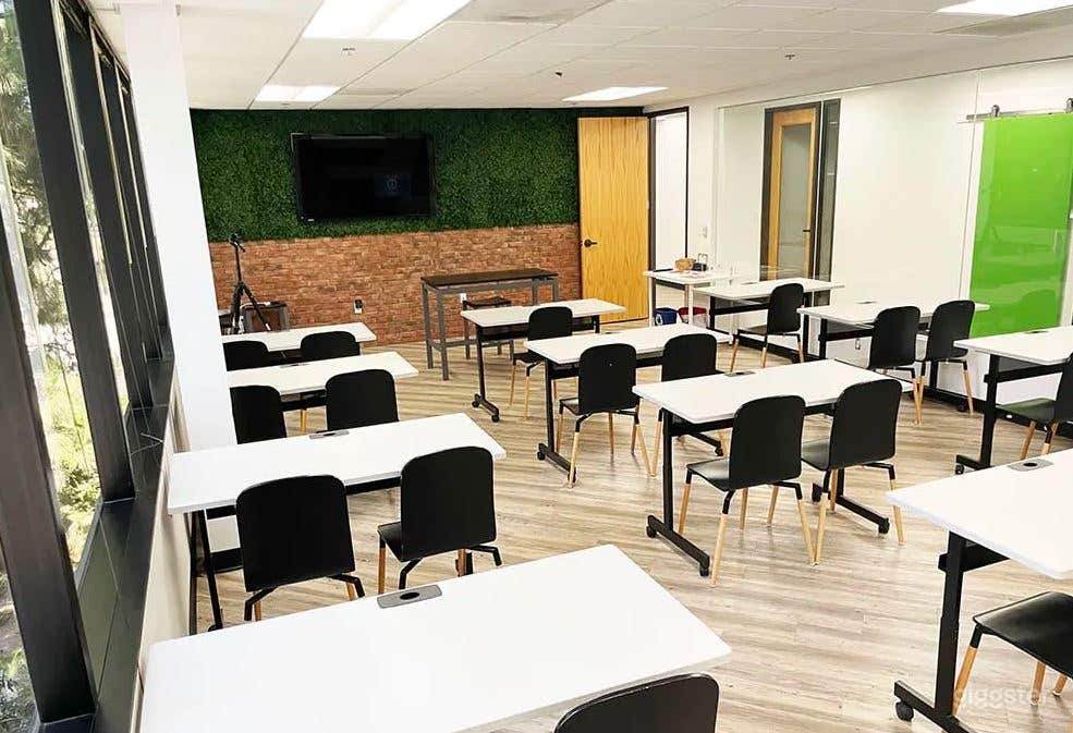 Large and Modern Professional Training Room  Photo 4