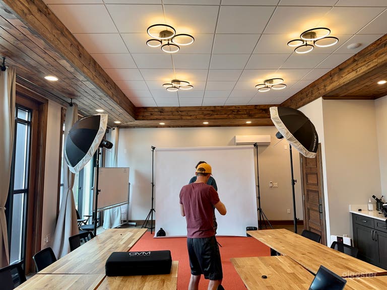  Industrial Creative/ Photography Space -(1st Floor) 