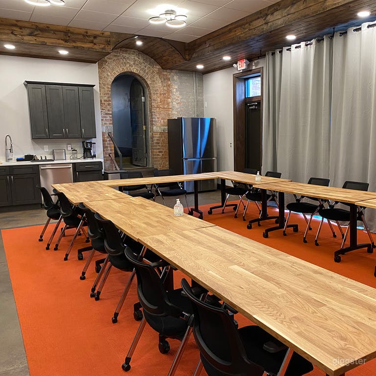  Industrial Creative/ Photography Space -(1st Floor) 