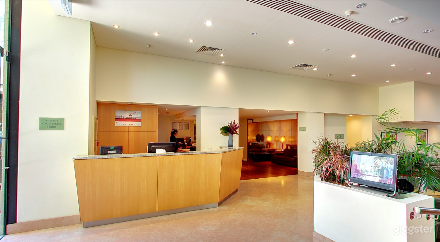 Terrace Room 1 Photo 4