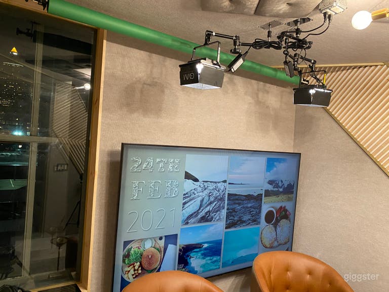  Midtown Manhattan Podcast Room  