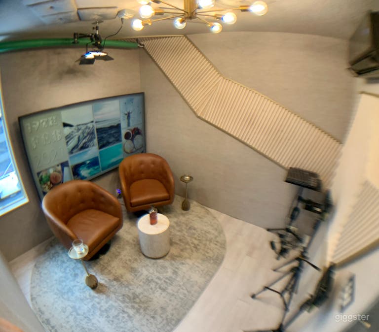  Midtown Manhattan Podcast Room  