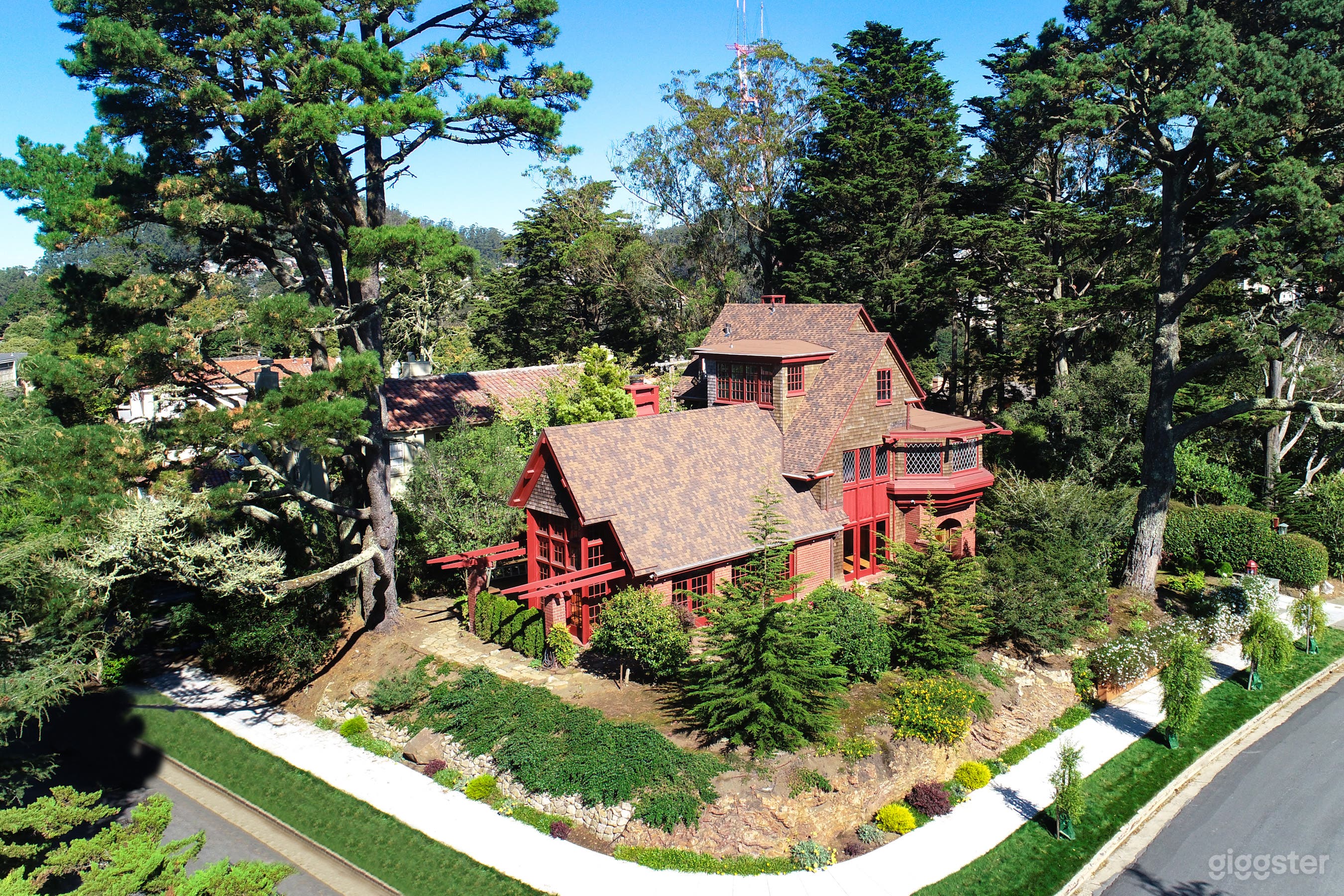 Grand Historic Maybeck Manor-Style Home  Photo 2