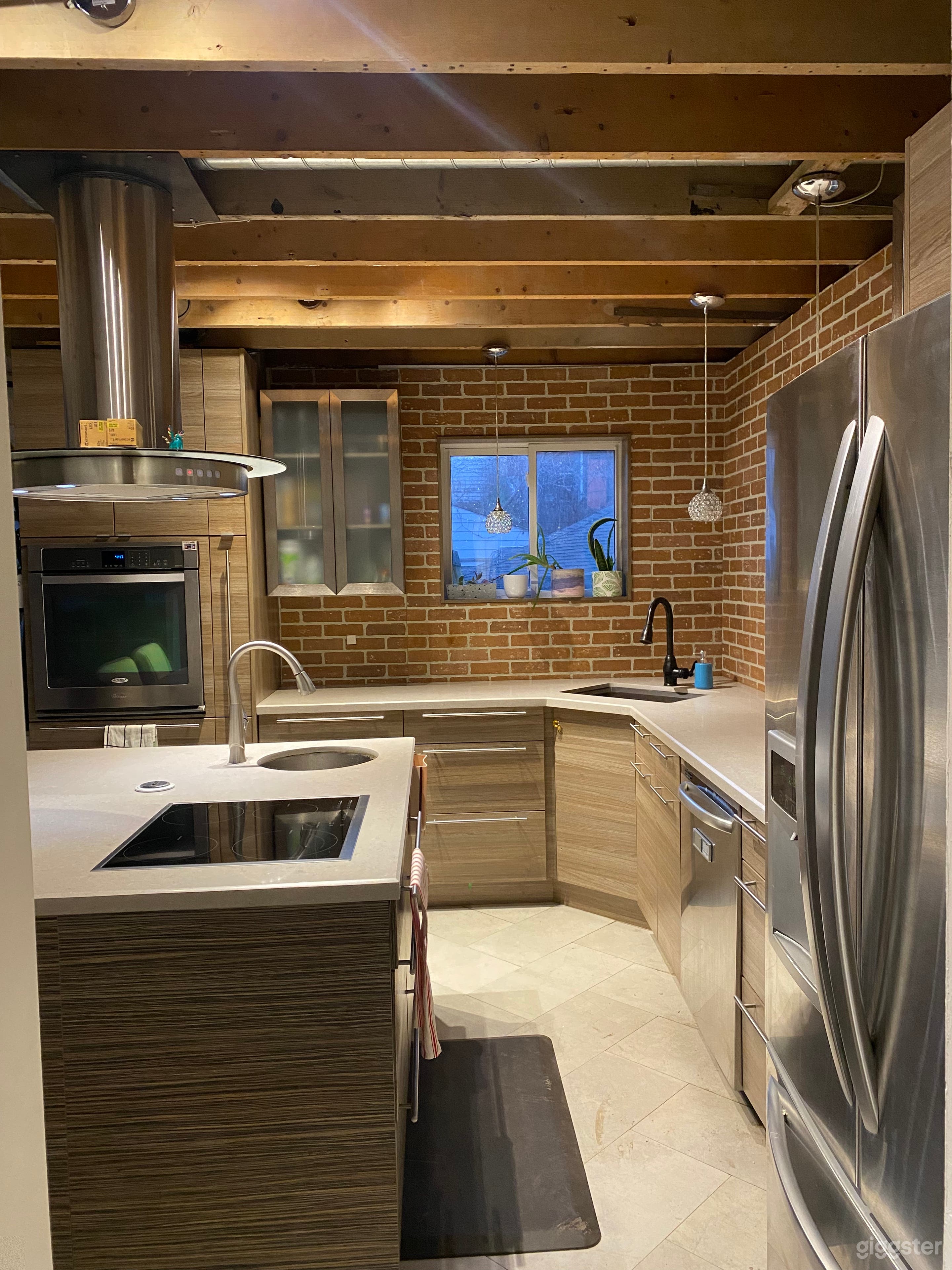 The Perfect Kitchen Studio for Your Content! Photo 3