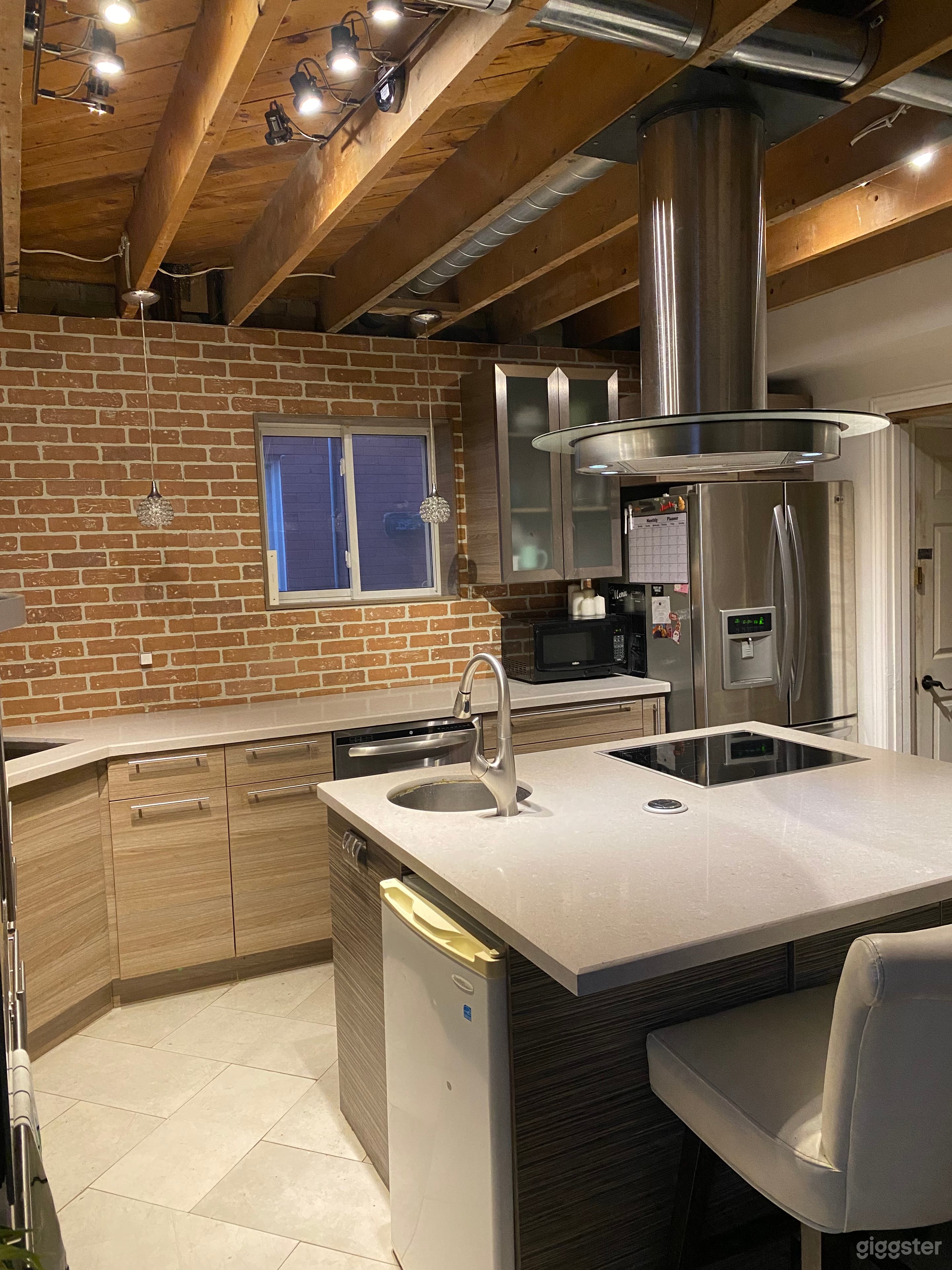 The Perfect Kitchen Studio for Your Content! Photo 1