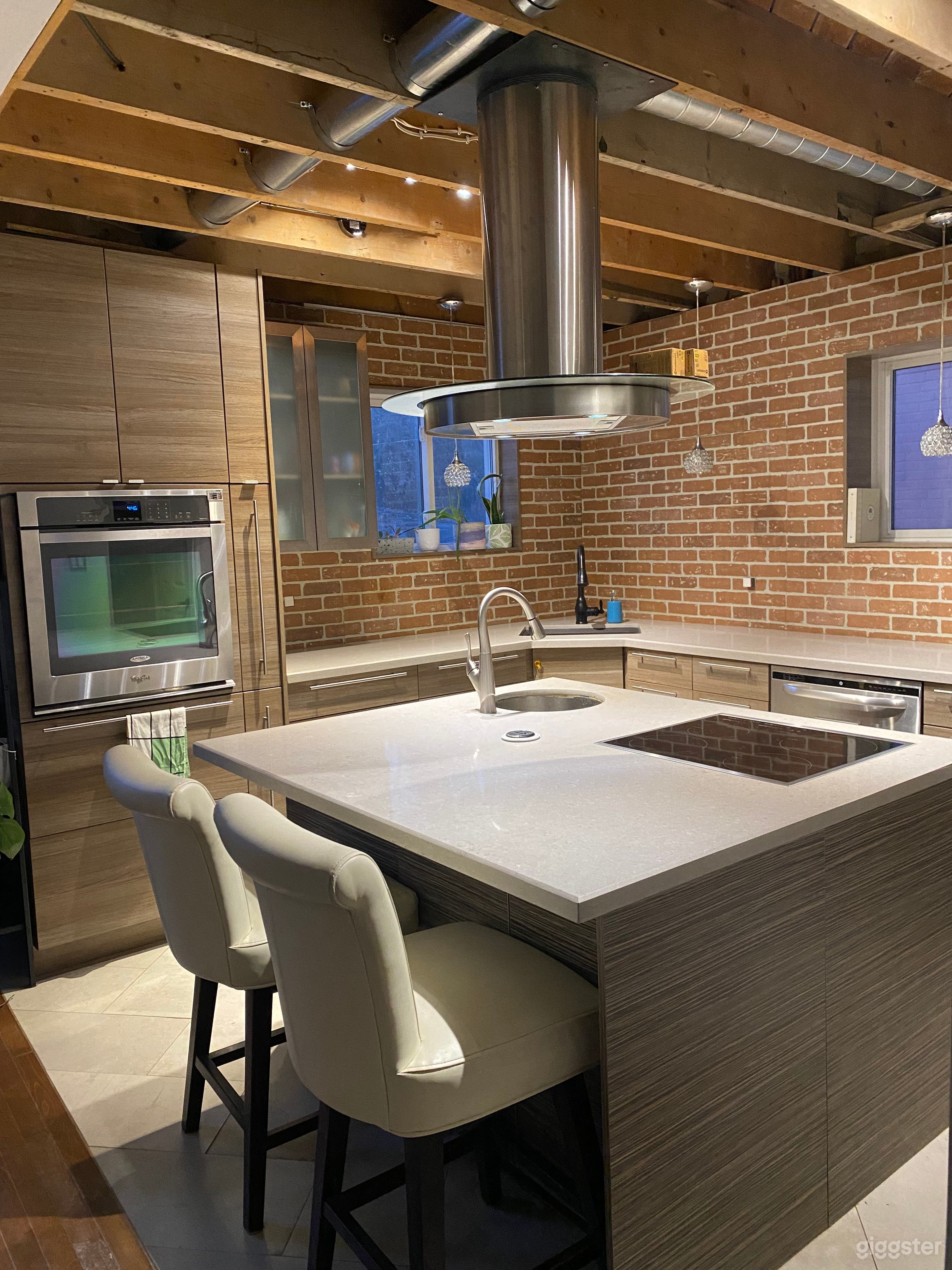 The Perfect Kitchen Studio for Your Content! Photo 2