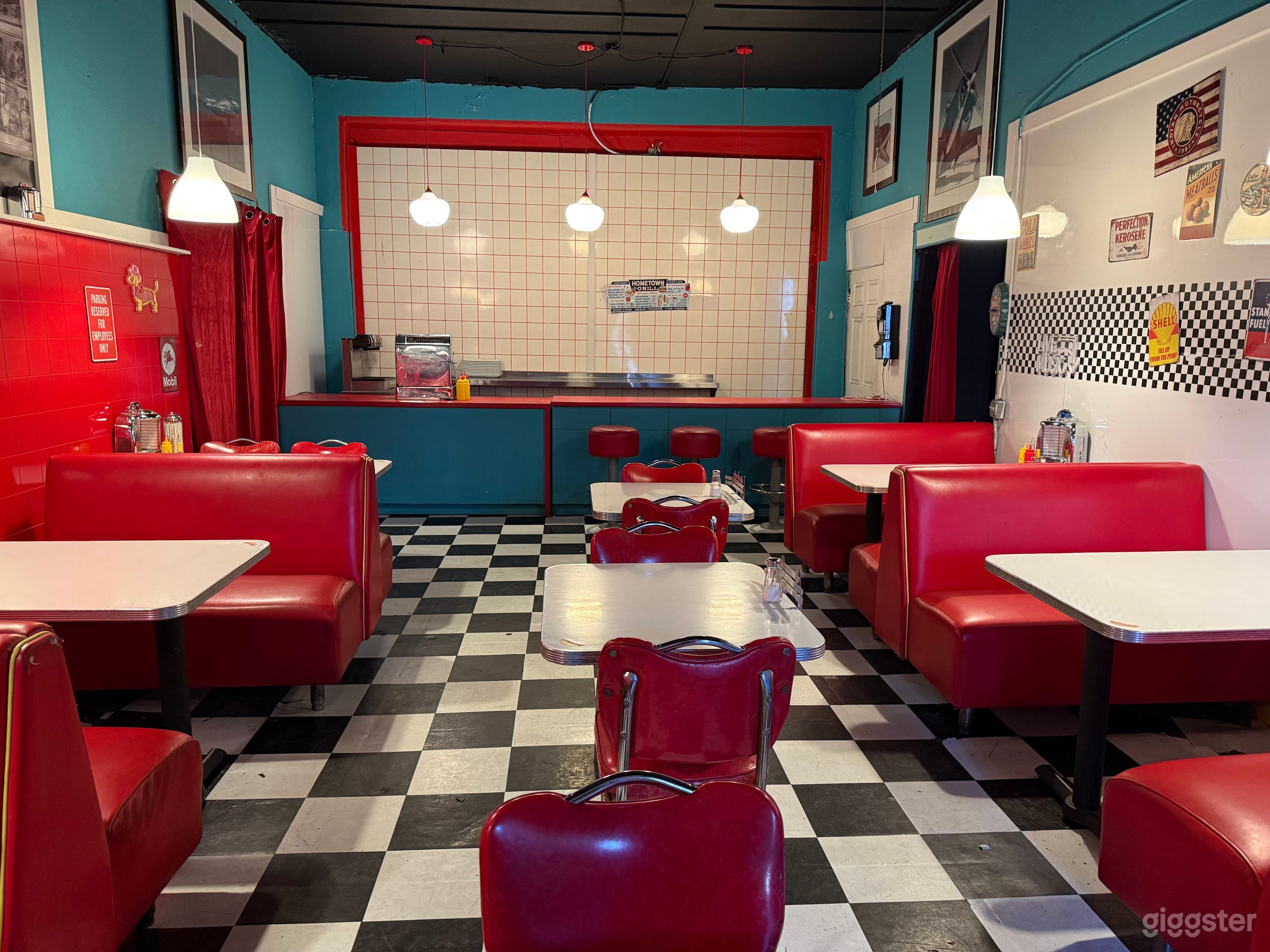 Classic 1950s Retro Diner Standing Sets Photo 4