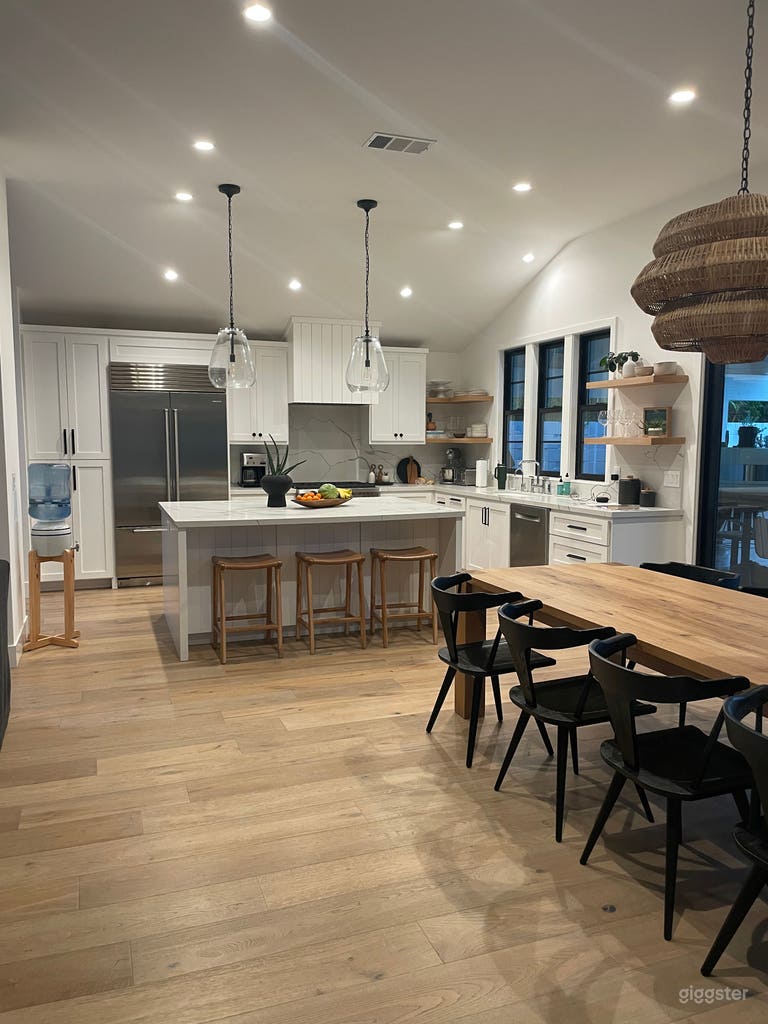  Rad Modern Beachy Vibes 