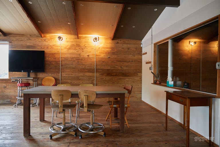  Place for meeting, and multiple tables, props, and surfaces for shooting food + bev. Ask us about our prop closet!  