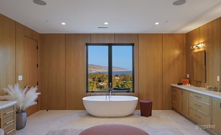  MODERN CHATEAU WITH OCEAN VIEWS & DESIGNER INTERIORS 